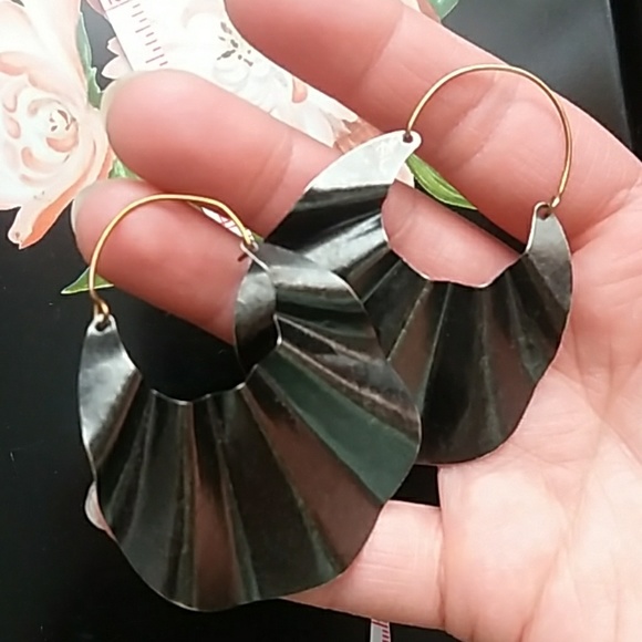 Anthropologie brassy Earrings - Picture 5 of 5